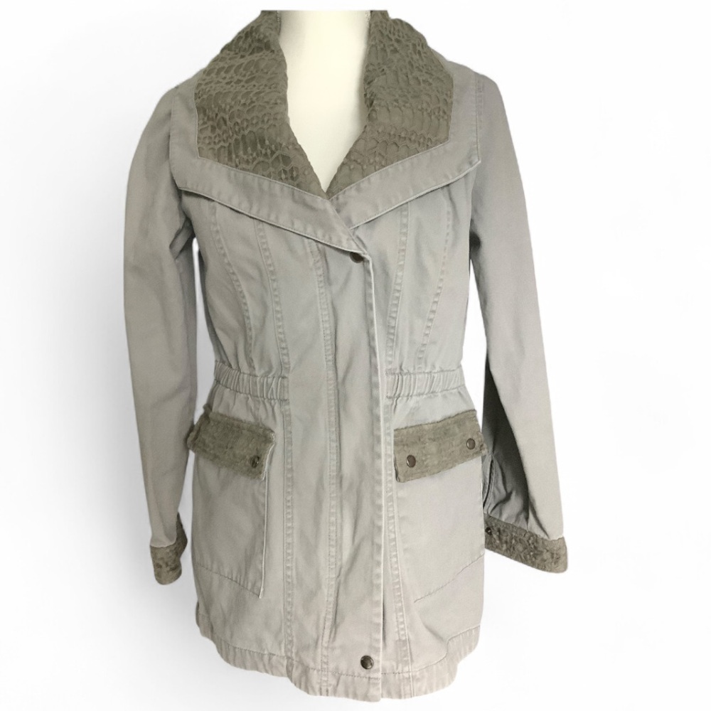 NAF NAF Paris Jacket Women’s Size 36 (US Small) Khaki Green Color